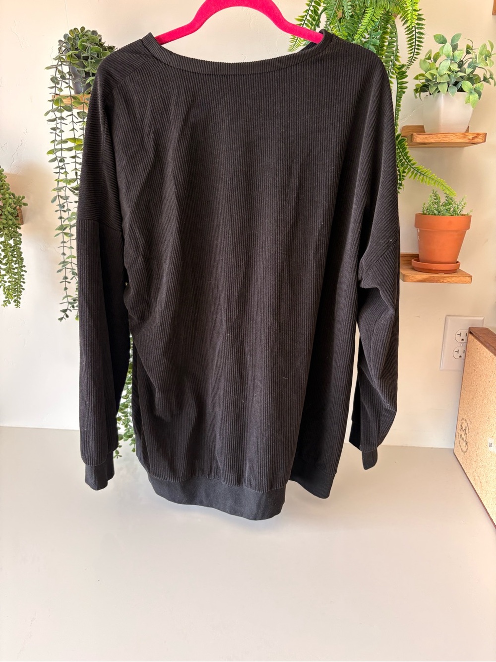 Black Ribbed Long Sleeve Pullover